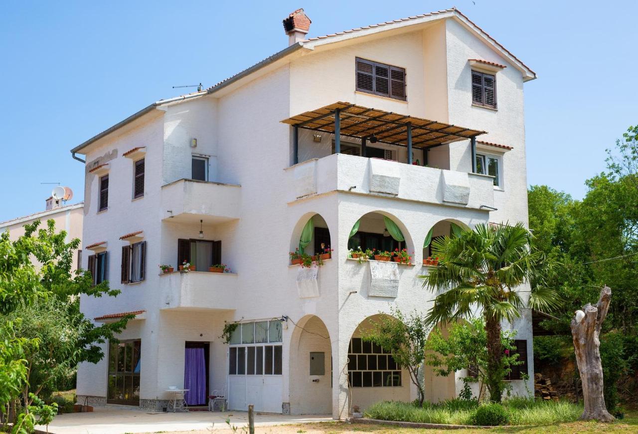 Apartman Mihael Malinska Exterior photo