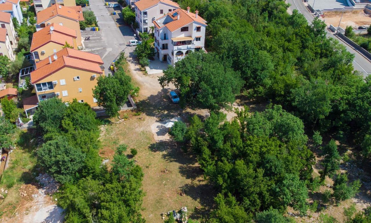 Apartman Mihael Malinska Exterior photo