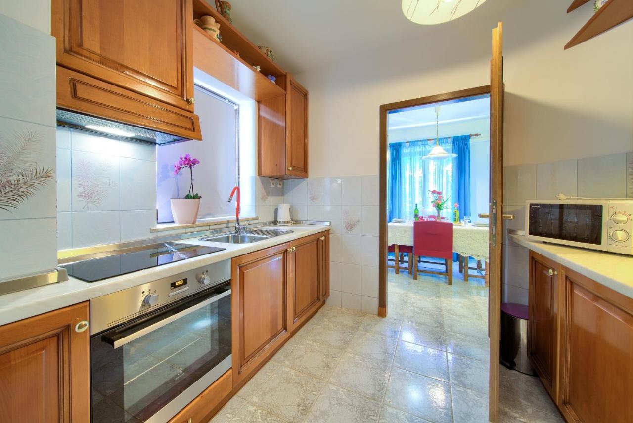 Apartman Mihael Malinska Exterior photo