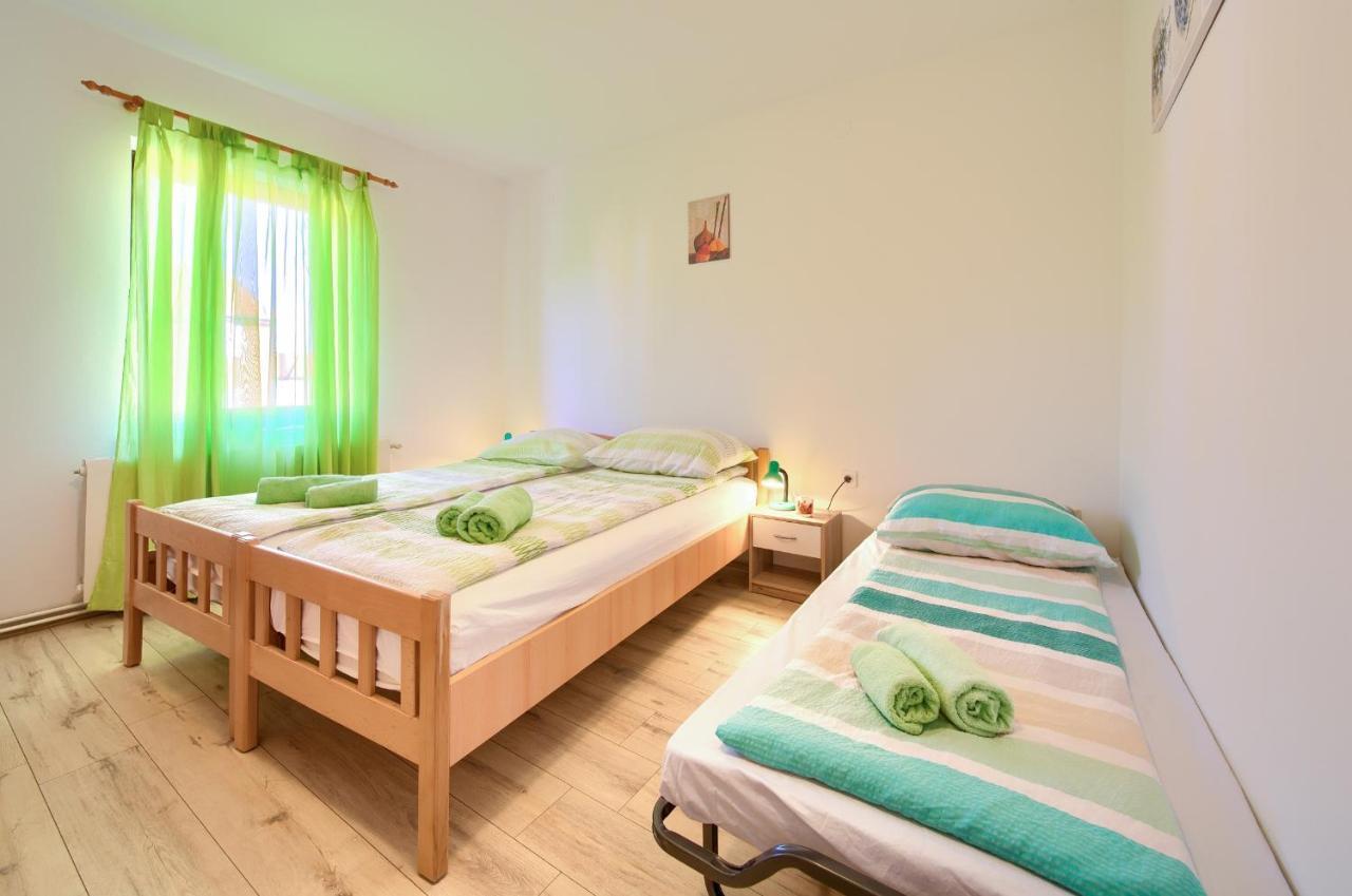 Apartman Mihael Malinska Exterior photo