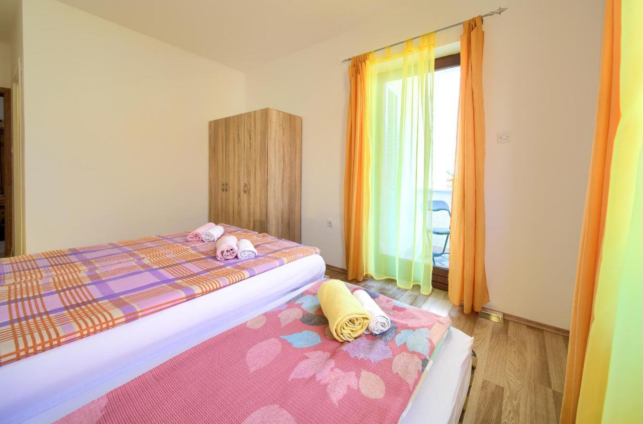 Apartman Mihael Malinska Exterior photo